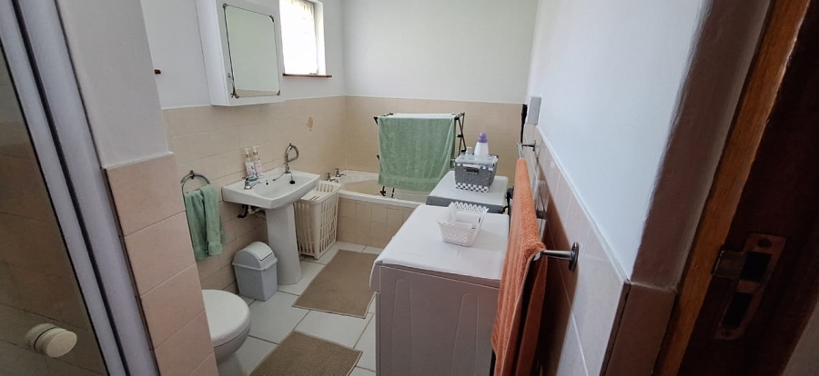 3 Bedroom Property for Sale in Dana Bay Western Cape